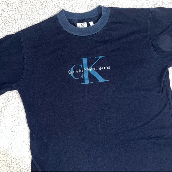 Calvin Klein Tee - Picture 2 of 8